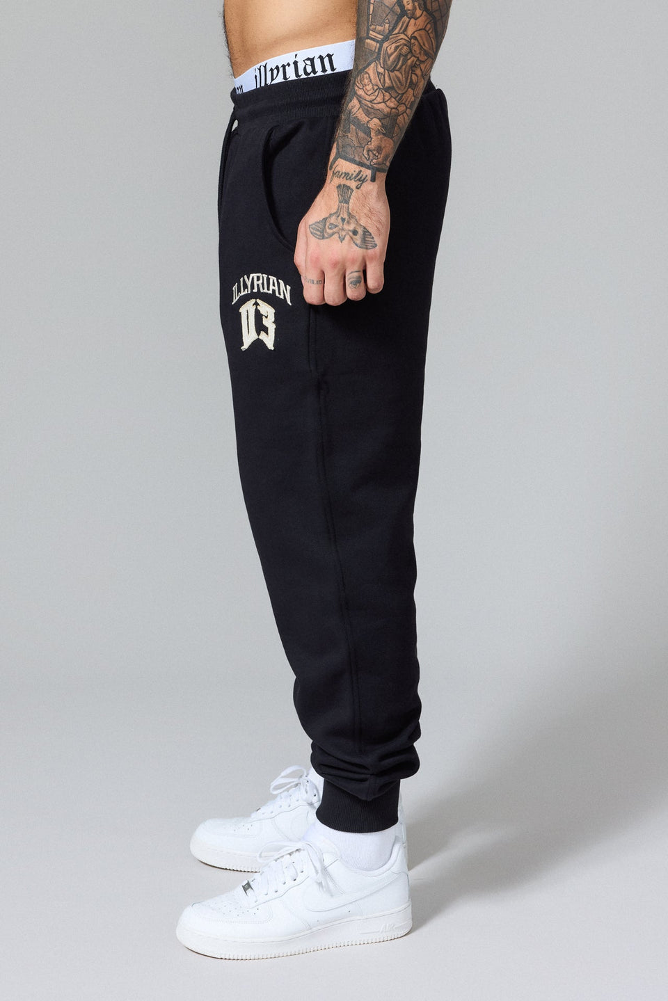 Illyrian 03 Patch Joggers - Black