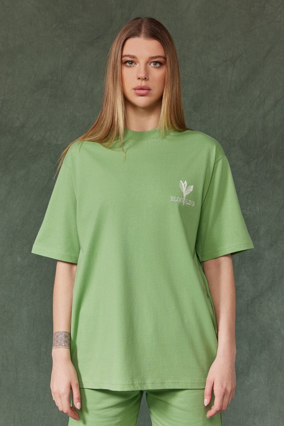 Illyrian Bloom T-shirt - Green