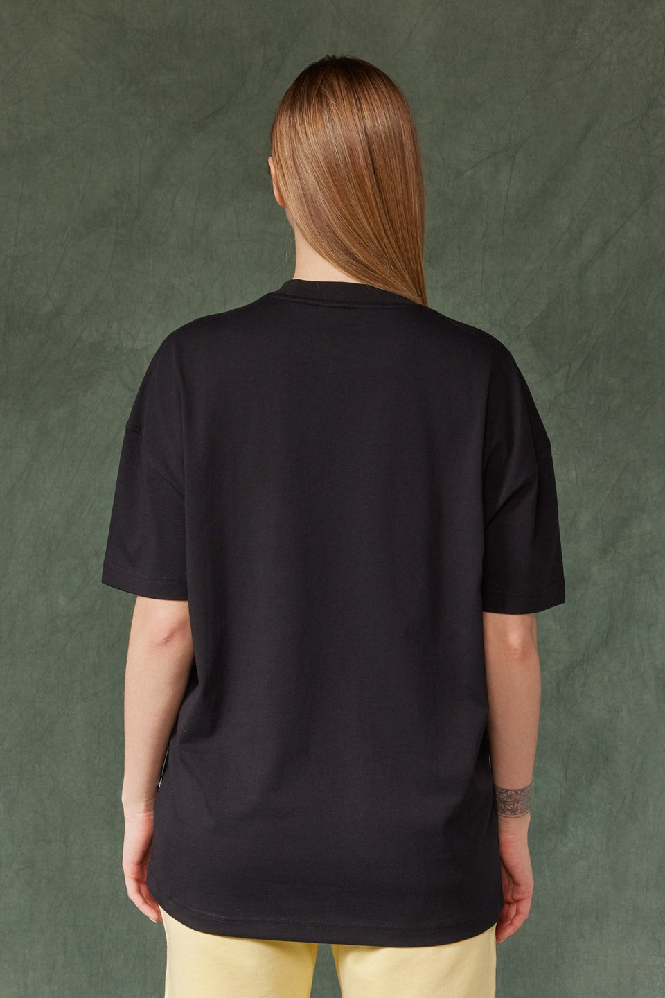 Your Roots T-shirt - Black