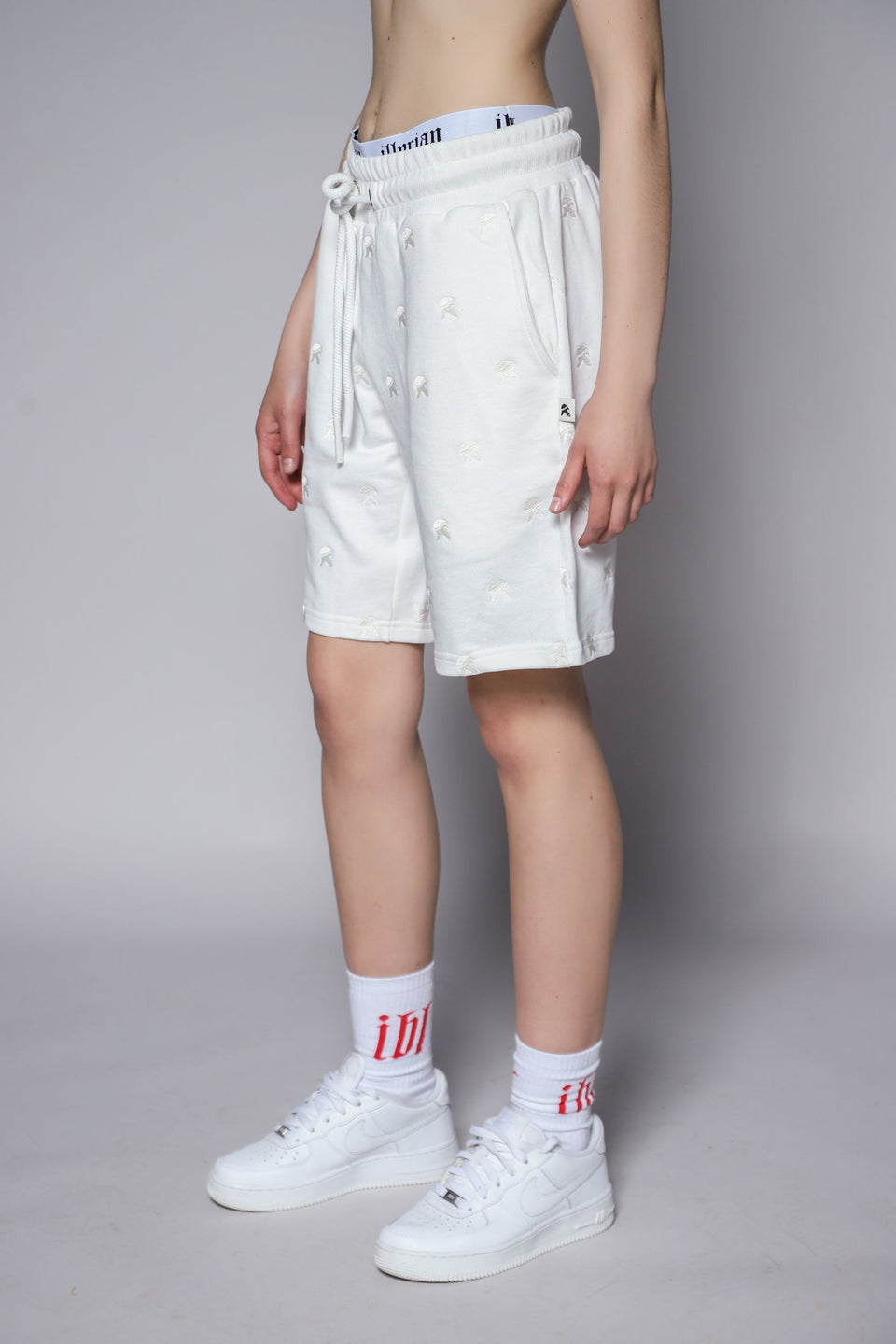 Detailed Helmet Shorts - Ecru