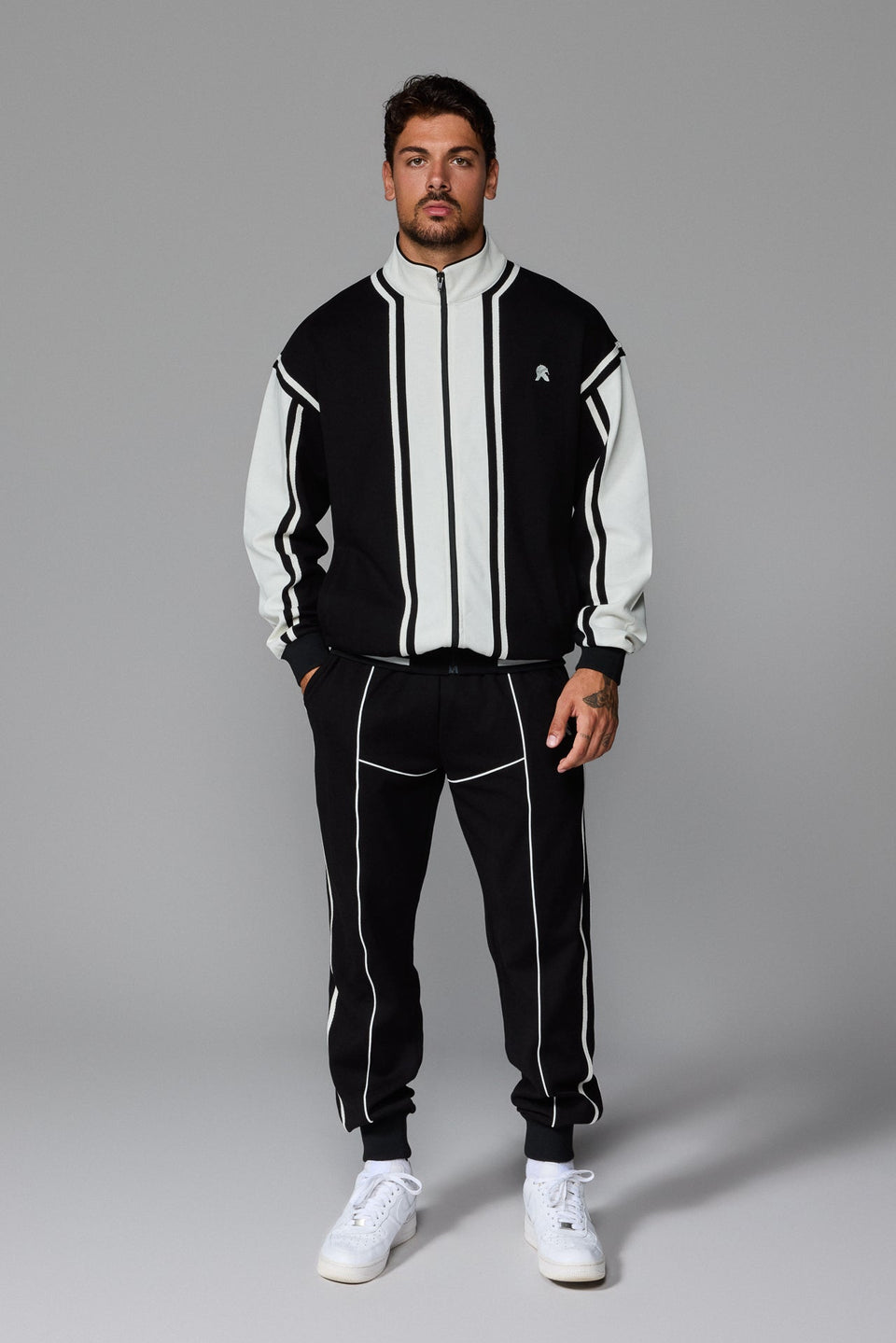 Culture Zipped Jacket - Black