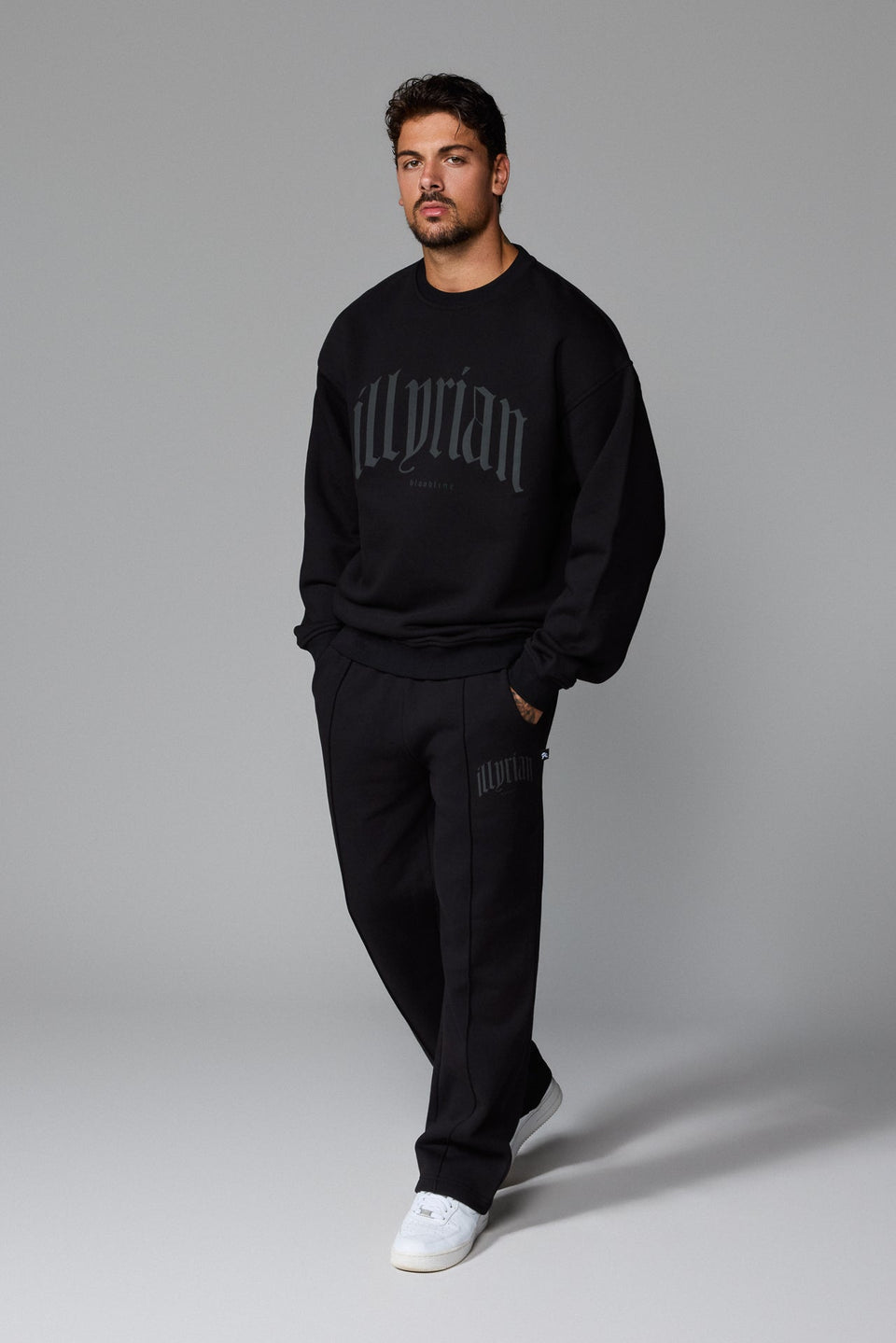 Illyrian Signature Sweater - Black