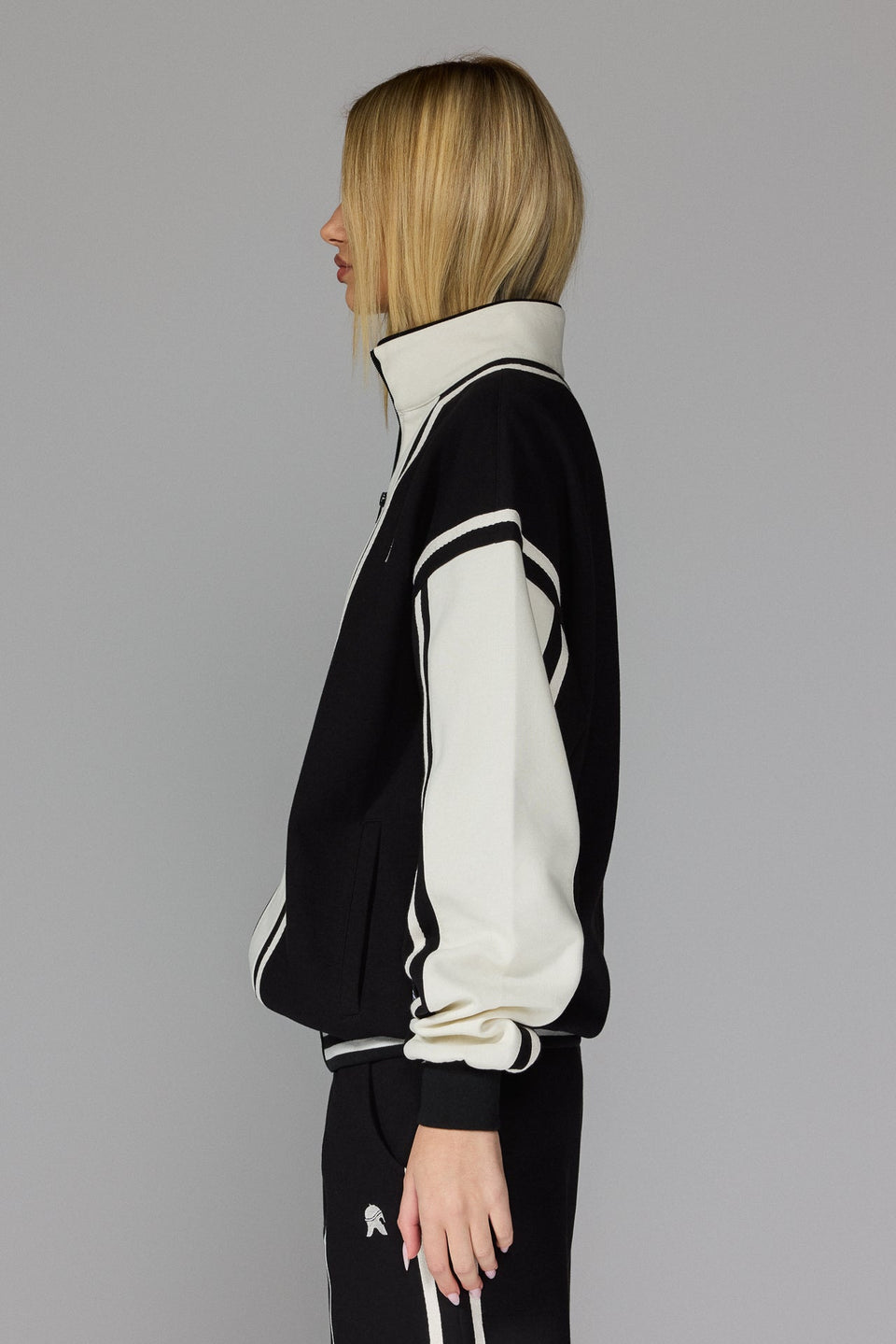 Culture Zipped Jacket - Black