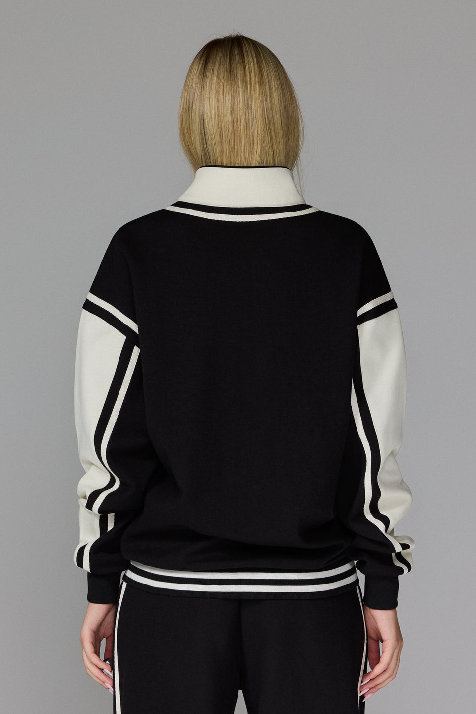 Culture Zipped Jacket - Black