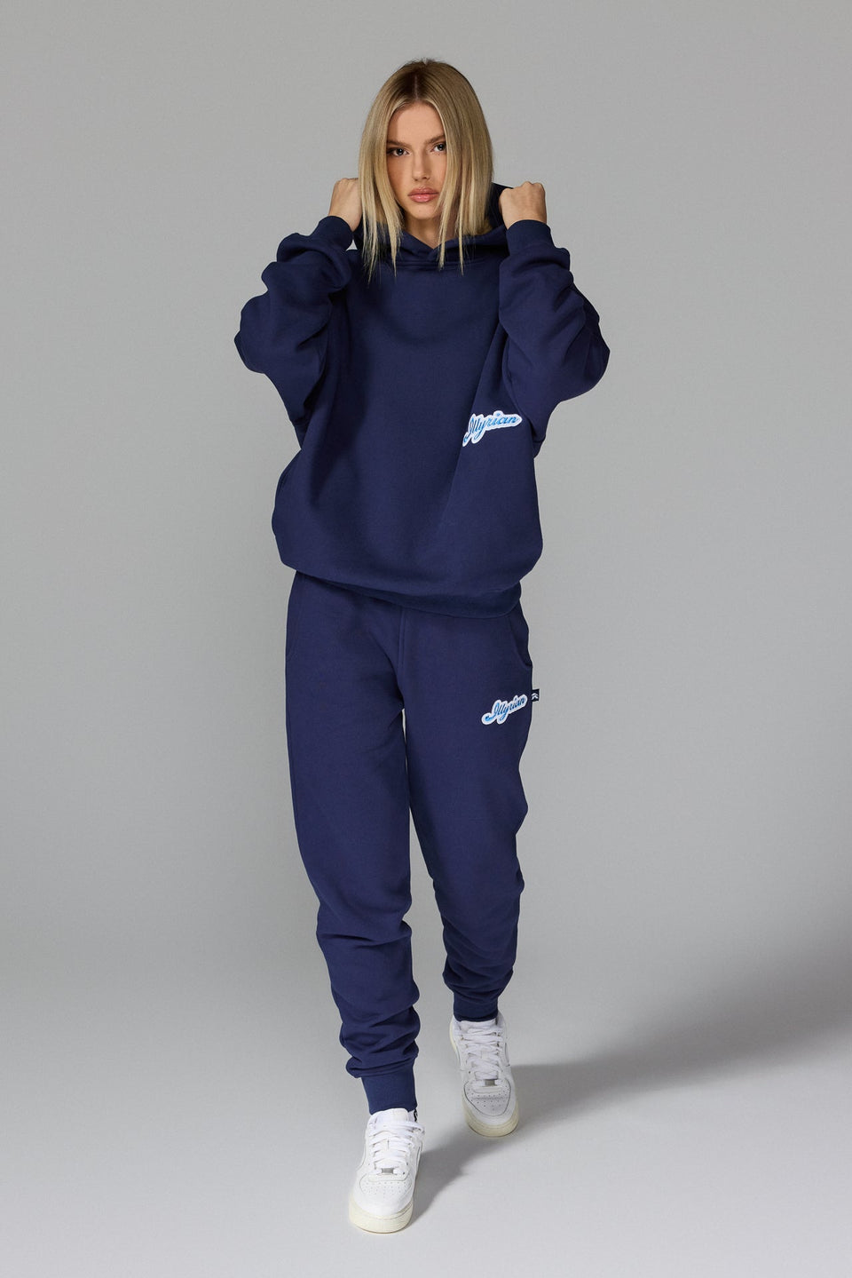 Illyrian W25 Joggers - Navy Blue