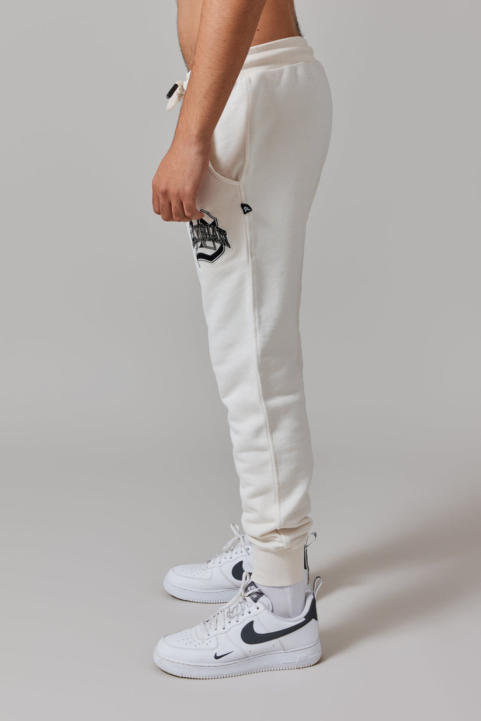 Be Illyrian Joggers - Milky White