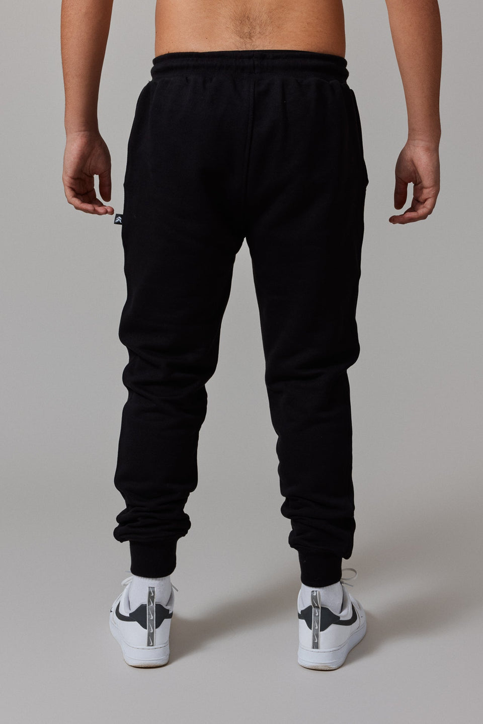 Helmet W24 Joggers - Black